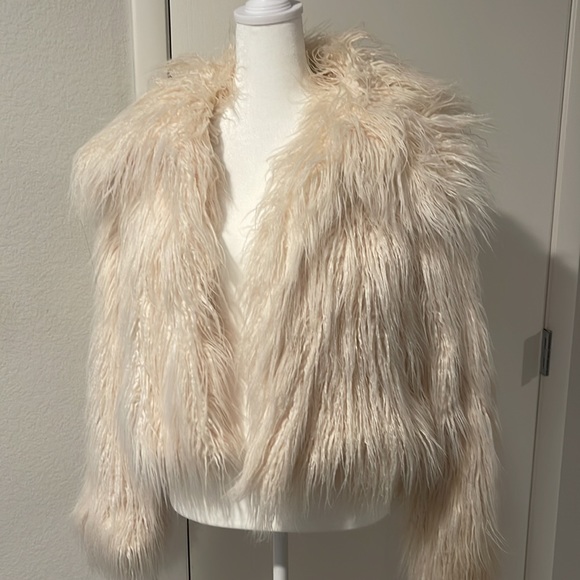 Straight faux fur coat - Picture 2 of 3